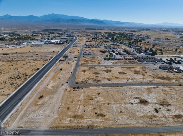 1040 South Thunderpass Avenue, Pahrump, NV 89048