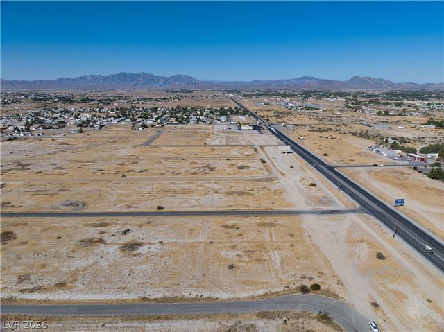 1040 South Thunderpass Avenue, Pahrump, NV 89048