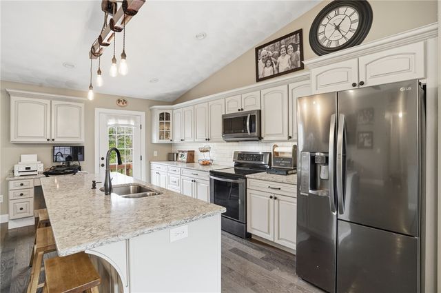 27 Remington Farm Drive, Coventry, RI 02816