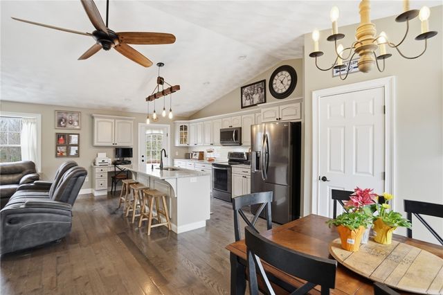 27 Remington Farm Drive, Coventry, RI 02816