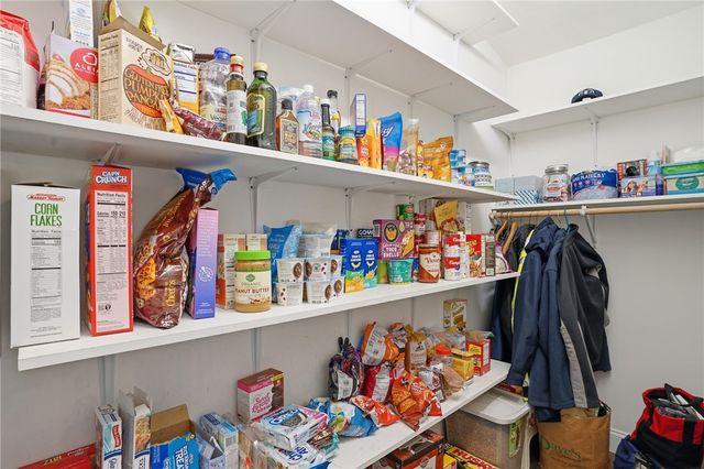 27 Remington Farm Drive, Coventry, RI 02816