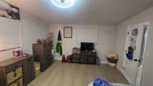 6251 NW 12th Ct, Sunrise, FL 33313