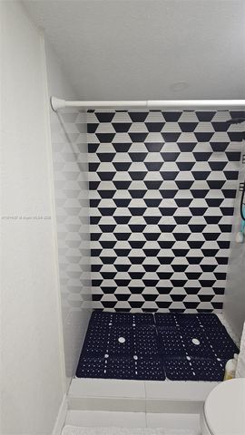 6251 NW 12th Ct, Sunrise, FL 33313