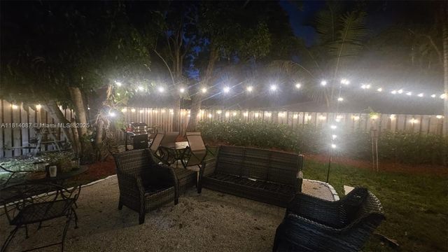 6251 NW 12th Ct, Sunrise, FL 33313