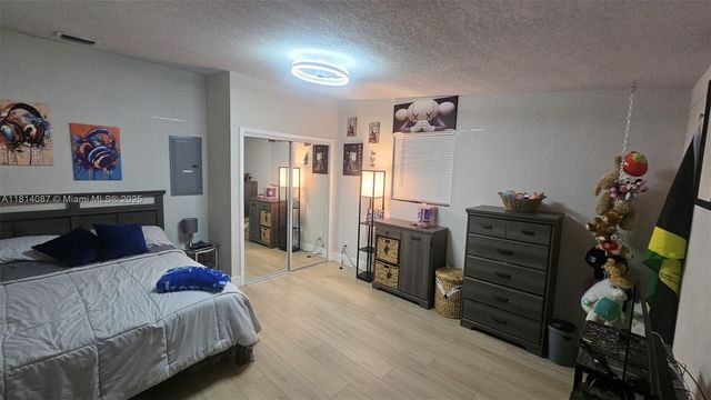 6251 NW 12th Ct, Sunrise, FL 33313