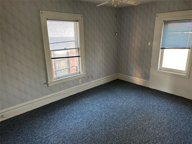 1204 Walker Street, Des Moines, IA 50316