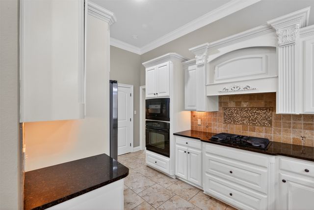 210 Poydras Avenue, Bossier City, LA 71111