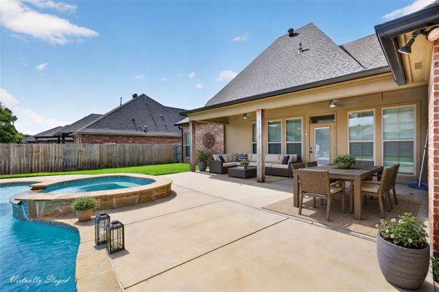 210 Poydras Avenue, Bossier City, LA 71111