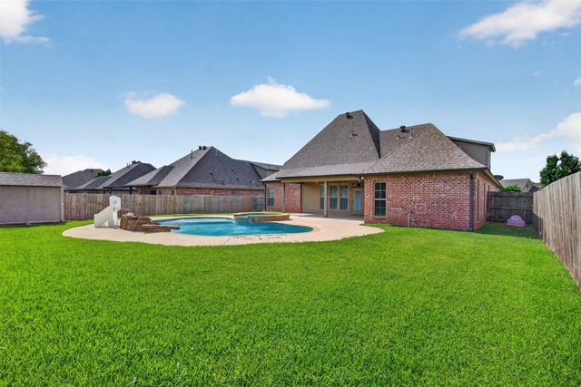 210 Poydras Avenue, Bossier City, LA 71111