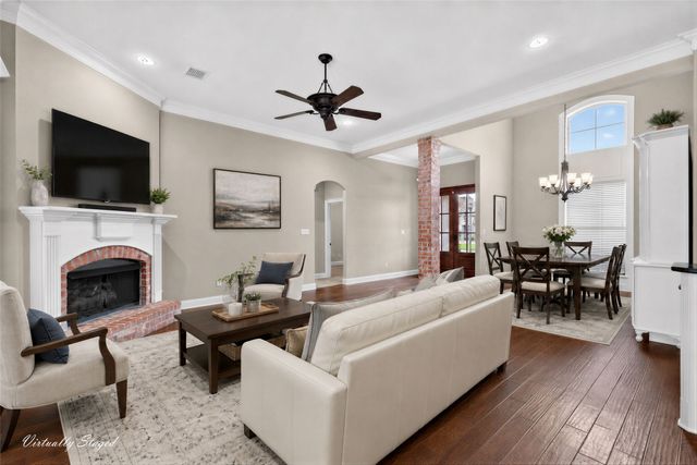 210 Poydras Avenue, Bossier City, LA 71111