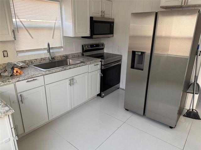 2006 Avenue P, Fort Pierce, FL 34950