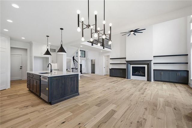 1004 Wilds Parkway, Greenwood, MO 64034