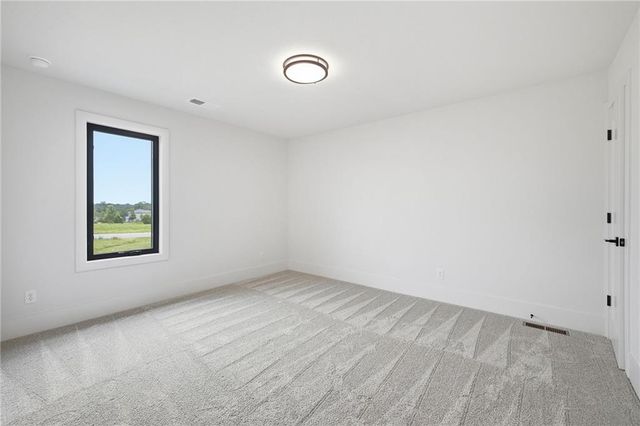 1004 Wilds Parkway, Greenwood, MO 64034