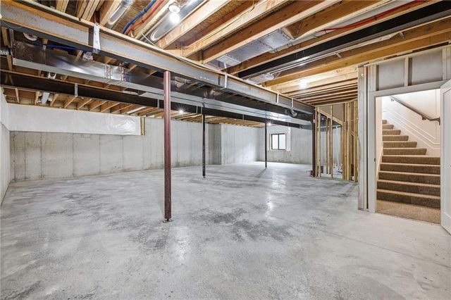 1004 Wilds Parkway, Greenwood, MO 64034