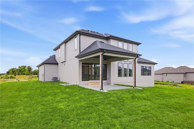 1004 Wilds Parkway, Greenwood, MO 64034