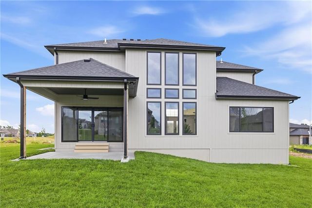 1004 Wilds Parkway, Greenwood, MO 64034