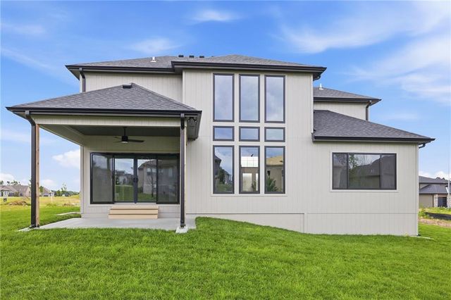 1004 Wilds Parkway, Greenwood, MO 64034