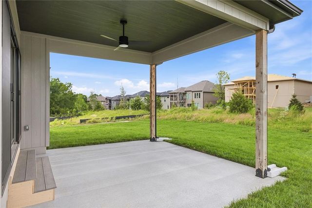 1004 Wilds Parkway, Greenwood, MO 64034