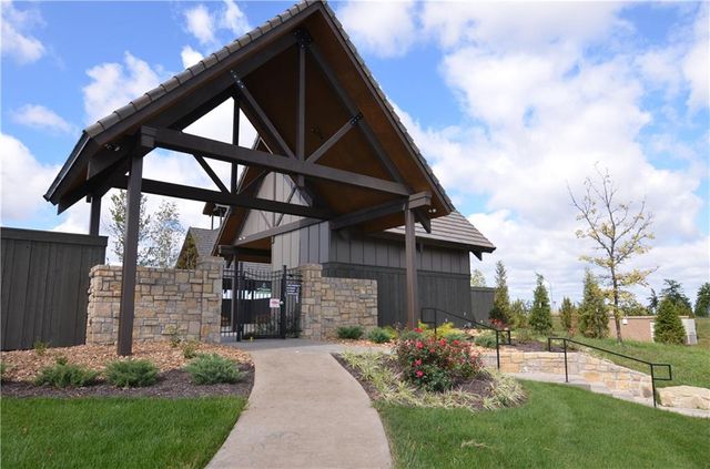 1004 Wilds Parkway, Greenwood, MO 64034