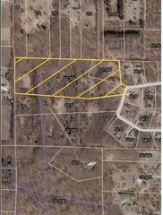 - Fox Crossing, Knox, IN 46534