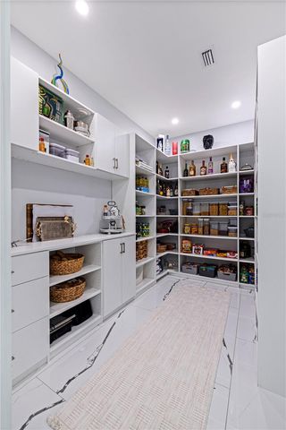 6062 BAYOU GRANDE BOULEVARD NE, St Petersburg, FL 33703