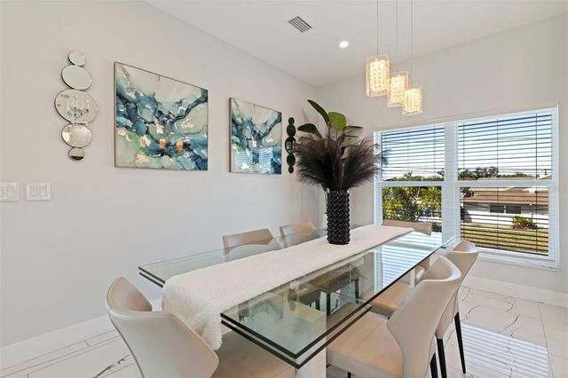 6062 BAYOU GRANDE BOULEVARD NE, St Petersburg, FL 33703