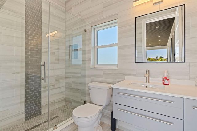 6062 BAYOU GRANDE BOULEVARD NE, St Petersburg, FL 33703