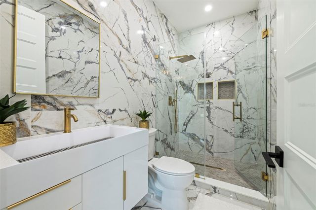 6062 BAYOU GRANDE BOULEVARD NE, St Petersburg, FL 33703