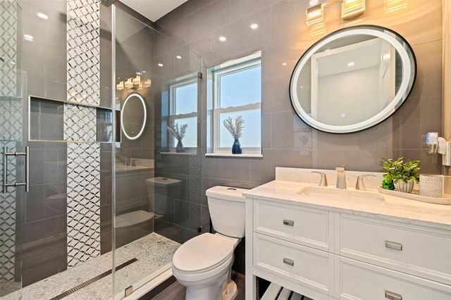 6062 BAYOU GRANDE BOULEVARD NE, St Petersburg, FL 33703