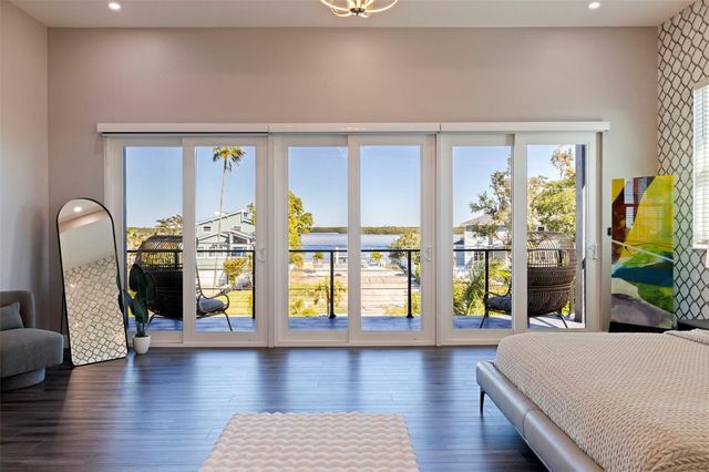 6062 BAYOU GRANDE BOULEVARD NE, St Petersburg, FL 33703