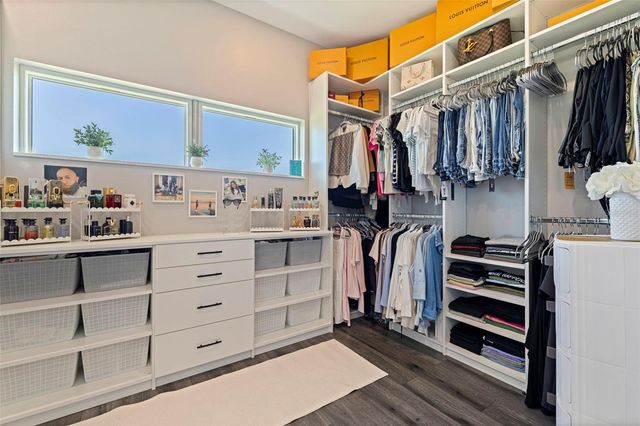 6062 BAYOU GRANDE BOULEVARD NE, St Petersburg, FL 33703