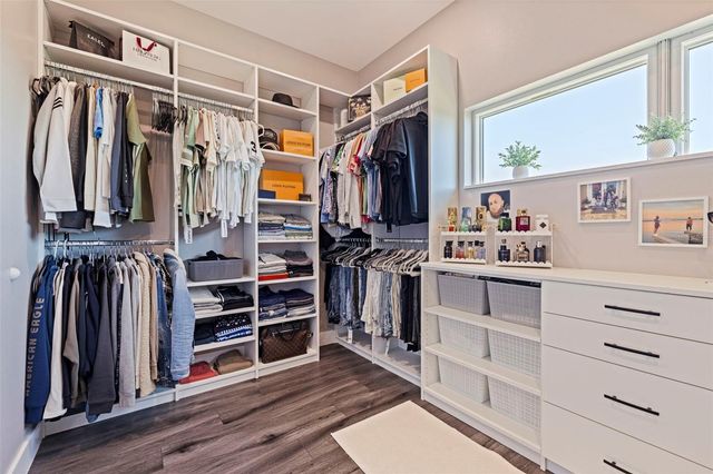 6062 BAYOU GRANDE BOULEVARD NE, St Petersburg, FL 33703