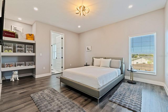 6062 BAYOU GRANDE BOULEVARD NE, St Petersburg, FL 33703