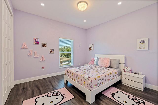 6062 BAYOU GRANDE BOULEVARD NE, St Petersburg, FL 33703