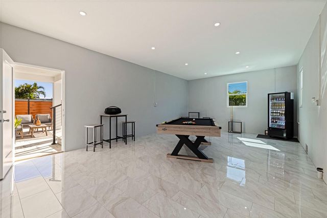 6062 BAYOU GRANDE BOULEVARD NE, St Petersburg, FL 33703