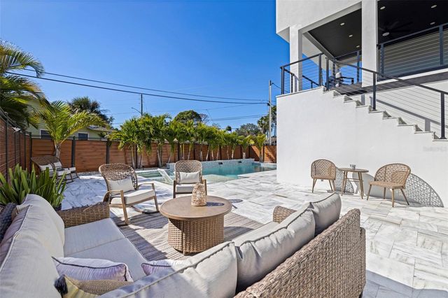 6062 BAYOU GRANDE BOULEVARD NE, St Petersburg, FL 33703