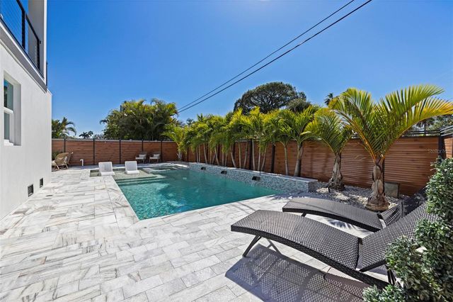 6062 BAYOU GRANDE BOULEVARD NE, St Petersburg, FL 33703