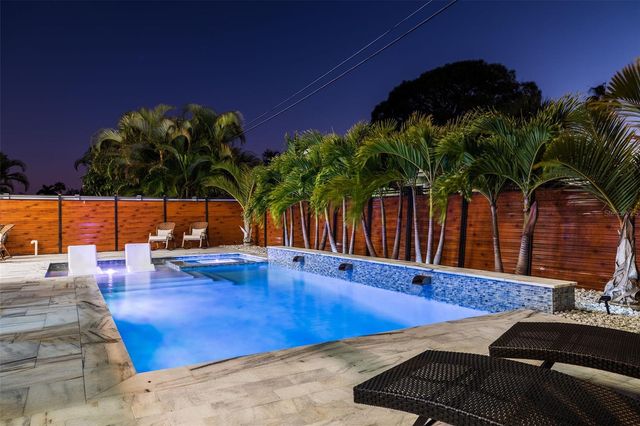 6062 BAYOU GRANDE BOULEVARD NE, St Petersburg, FL 33703