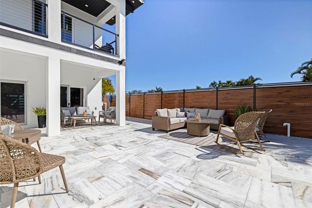 6062 BAYOU GRANDE BOULEVARD NE, St Petersburg, FL 33703