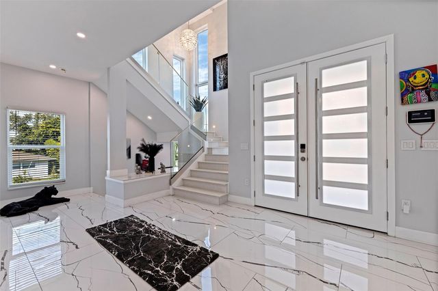 6062 BAYOU GRANDE BOULEVARD NE, St Petersburg, FL 33703