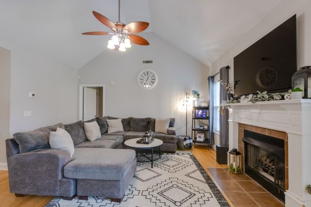6834 Riverwalk Blvd, Murfreesboro, TN 37130