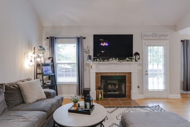 6834 Riverwalk Blvd, Murfreesboro, TN 37130
