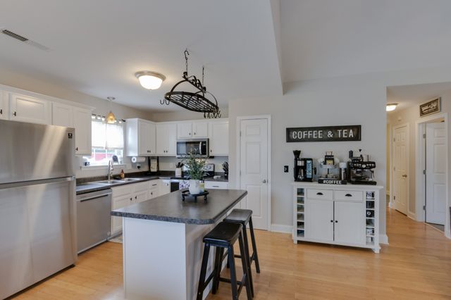 6834 Riverwalk Blvd, Murfreesboro, TN 37130