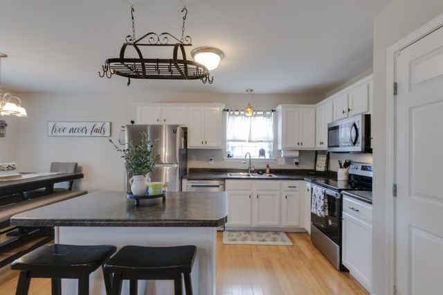 6834 Riverwalk Blvd, Murfreesboro, TN 37130