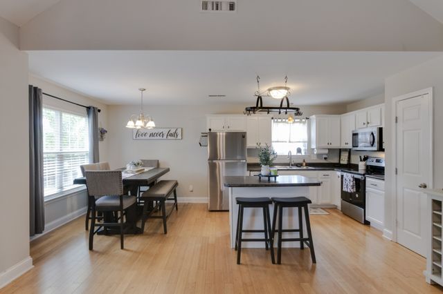 6834 Riverwalk Blvd, Murfreesboro, TN 37130