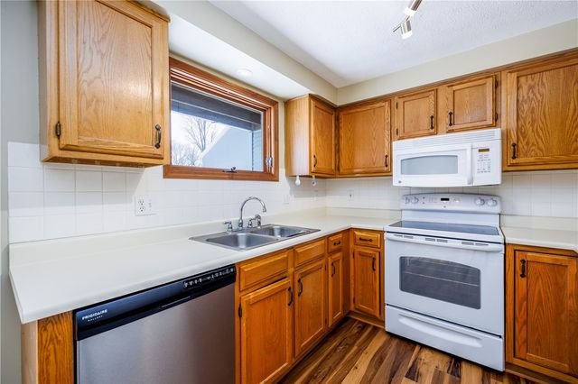 37 Southfield Drive, Webster, NY 14580