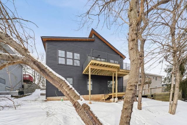 298 Apache Trail, Lake In The Hills, IL 60156