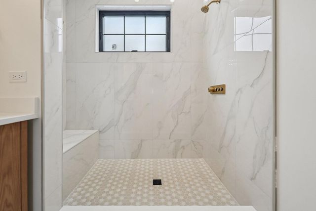 298 Apache Trail, Lake In The Hills, IL 60156