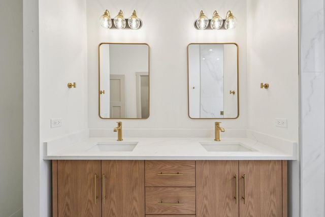 298 Apache Trail, Lake In The Hills, IL 60156