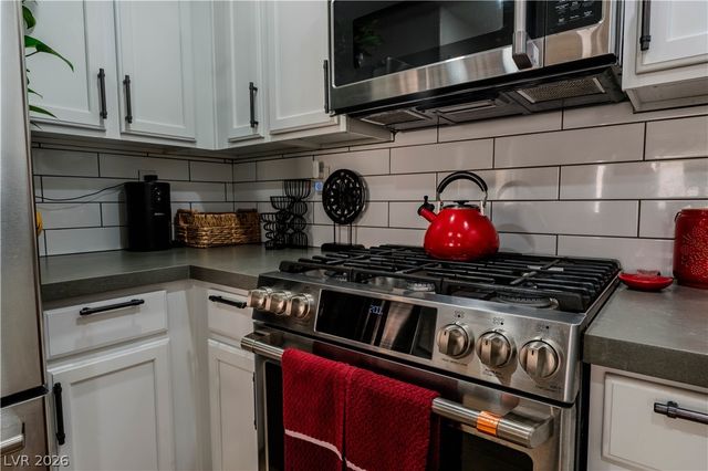 2084 Airy Petals Walk, Henderson, NV 89044